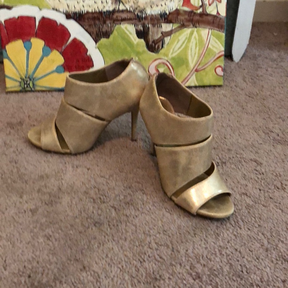 Gold heels